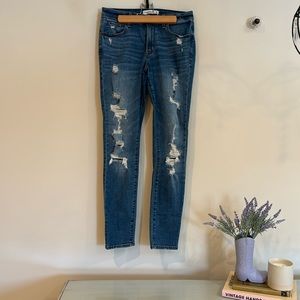 Abercrombie & Fitch Women's Mid Rise Super Skinny Distressed Jeans Size 28